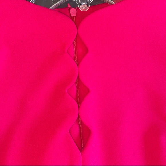 Vince Camuto Sheath Dress Fuchsia Pink Scalloped Hem & Cutout Neckline - Picture 6 of 6